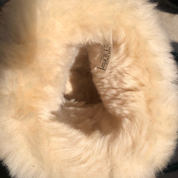 UGGS booties Girls sz 5 - Picture 9 of 11